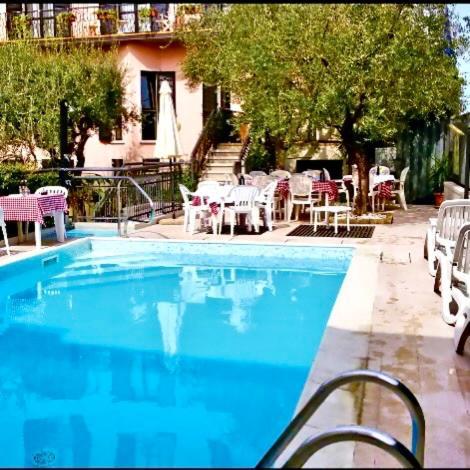Hotel Santa Maria - Bardolino Town Center Exterior foto