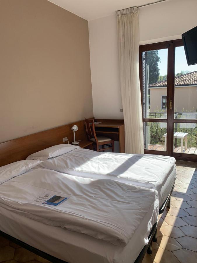 Hotel Santa Maria - Bardolino Town Center Exterior foto