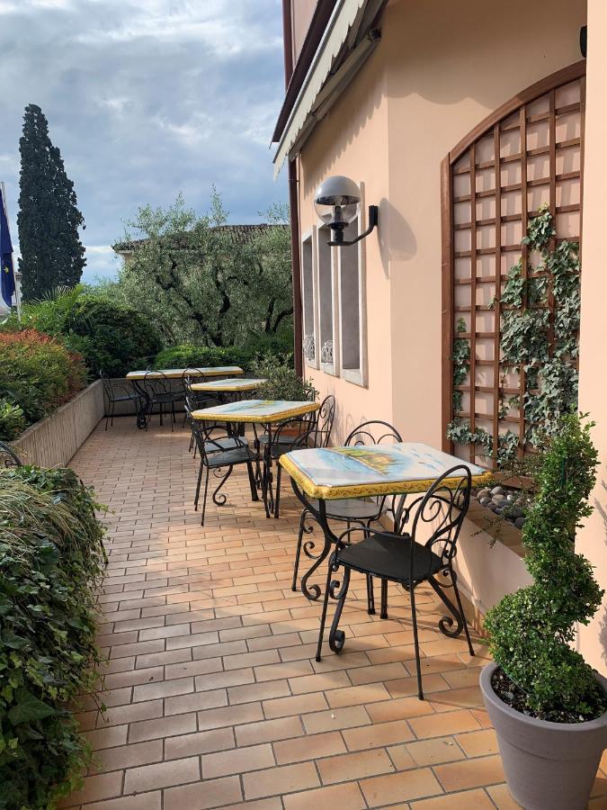 Hotel Santa Maria - Bardolino Town Center Exterior foto